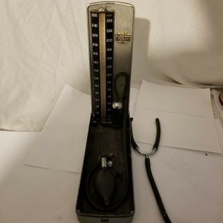 Baumanometer Blood Pressure Meter Kompak Model Made In Usa Vintage /metal Box