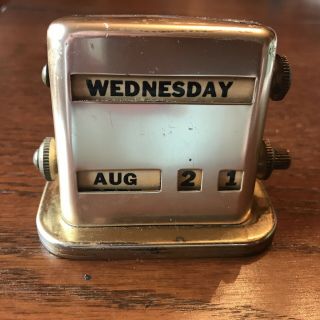 Vtg Gold Tone Perpetual Desk Calendar Month/day/date Metal 1950 - 1960’s