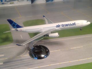 Air Transat Of Canada Airbus A330 C - Gcts 1/400 Scale Airplane Model Aeroclassics