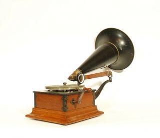 Exceptional 1902 Victor R Phonograph Complete,  Correct & All A Gem 4