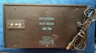 Sylvania GTE Table Top Radio - Model RM300R 4