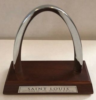St Louis Gateway Arch Jefferson National Expansion Memorial - Wooden Trophy 1996