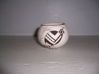 Emma Lewis Acoma Native American Pueblo Indian Quail Pottery Jar Bowl Pot