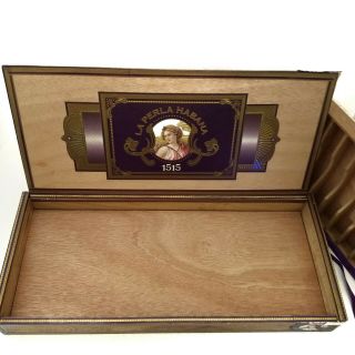 La Perla Habana 1515 Wooden Cigar Box w/ Wood Cigar Holder Insert.  16.  5 