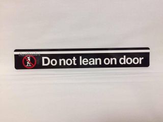 York City Mta Subway Car Sticker - " Do Not Lean On Door "