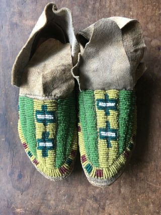 Late 19th C Plains Native American Indian Childrens Beaded Moccasins 3
