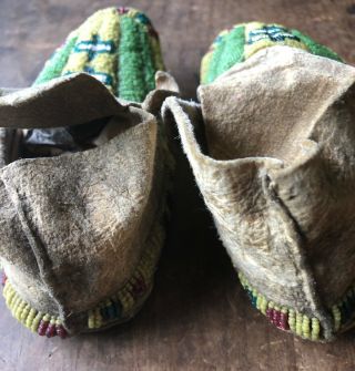 Late 19th C Plains Native American Indian Childrens Beaded Moccasins 4