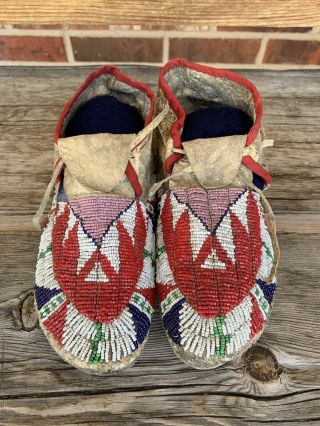 Circa 1890 - 1910 Sioux beaded Moccasins Sinew Sewn - 100 AUTHENTIC 2