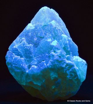 Fluorescent Mineral Scheelite Terminated Octahedral Crystal China 48x36x25mm