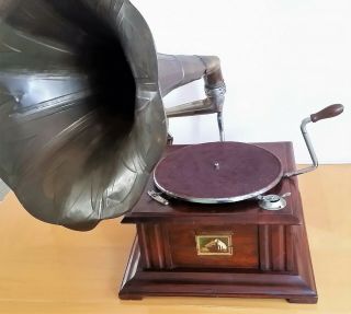 Early 20th C.  English " His Masters Voice " Gramophone Design Marked Middlesex,  Uk