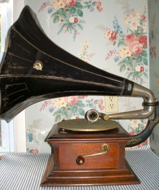 c.  1906 Early Victor III Phonograph,  Landay Bros.  NY Dealer Tag,  Serial 11839 3
