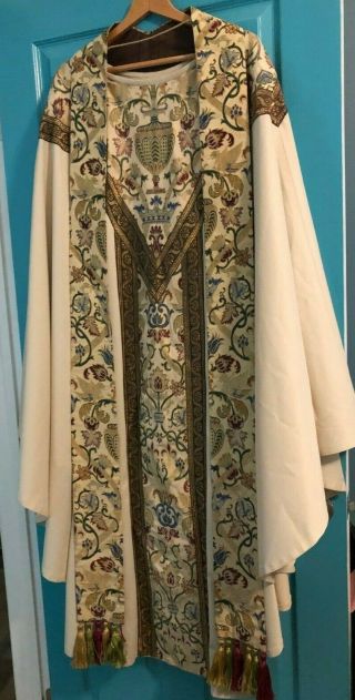 Stunning Catholic Priests Ivory & Tapestry Chasuble & Stole The Holy Rood Guild