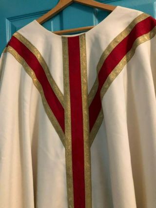 STUNNING CATHOLIC PRIESTS IVORY RED DAMASK & GOLD CHASUBLE THE HOLY ROOD GUILD 2