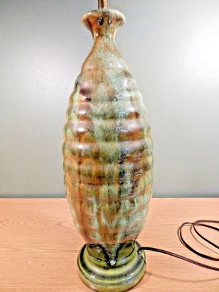 GREEN AND BROWN DRIP GLAZE MCM POTTERY TABLE LAMP. 5
