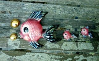 Vintage Fish Wall Hanging Plaque Glossy Ceramic 5 Piece Anthropomorphic Pink