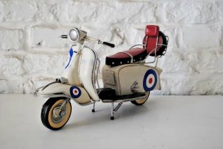 Model 1966 Lambretta 200sx Special Tin Plate Ornament With Target Livery