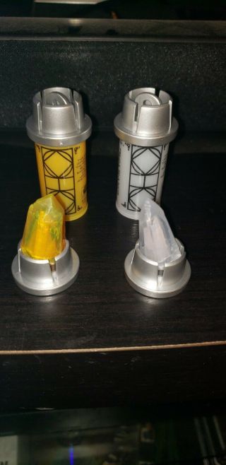 Star Wars Galaxys Edge Yellow And White Kyber Crystal Set