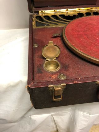 Antique SILVERTONE PORTABLE GRAMMOPHONE PHONOGRAPH Bonus 