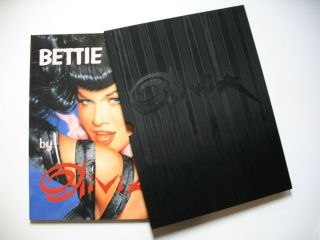 Bettie Page By Olivia Deluxe Slipcased Autographed 510/2000 Hc