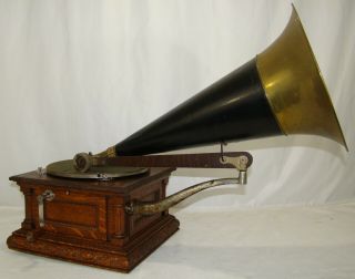Early 1902 VICTOR MS FRONT MOUNT HORN PHONOGRAPH & 2
