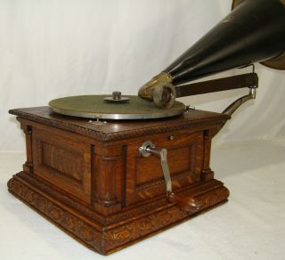 Early 1902 VICTOR MS FRONT MOUNT HORN PHONOGRAPH & 5