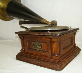 Early 1902 VICTOR MS FRONT MOUNT HORN PHONOGRAPH & 7