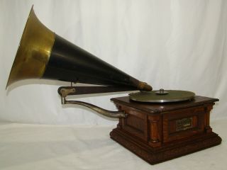 Early 1902 VICTOR MS FRONT MOUNT HORN PHONOGRAPH & 8