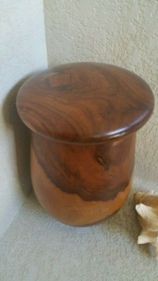 Wooden Kou bowl carved by Sol Apio 2