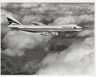 Large Vintage Photo - Delta Airlines Boeing 747 N9896 In - Flight