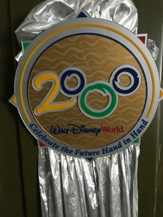 Disney Magic Kingdom Year 2000 Prop Lamppost Sign Display Walt Disney World 2