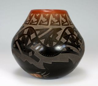Santa Clara Pueblo Indian Pottery Sgraffito Vase - Sammy Naranjo 3