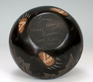 Santa Clara Pueblo Indian Pottery Sgraffito Vase - Sammy Naranjo 4