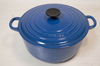 Le Creuset 26 5.  5qt Dutch Oven Enameled Cast Iron Cookware France - Blue