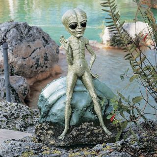 Ufo Space Alien Sighting Roswell Crash Incident Area 51 Extraterrestrial Statue