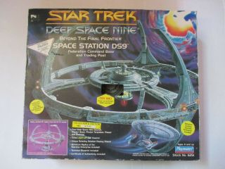 Playmates 6251 Star Trek Deep Space Nine Space Station Ds - 9 1994 