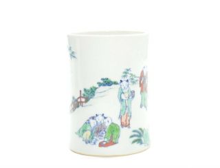 A Chinese Porcelain Brush Pot 2
