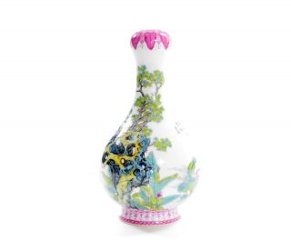 A Very File Chinese Famille Rose Porcelain Vase 5