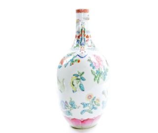 A Very Fine Chinese Famille Rose Porcelain Moonflask Vase 6
