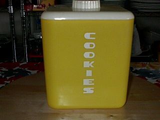 Vintage Lustro Ware " Cookie Canister " Bright Yellow & White Plastic