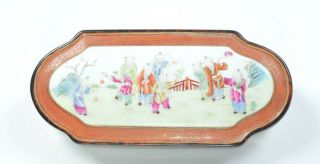 A Very Fine Chinese Famille Rose Porcelain Box 5
