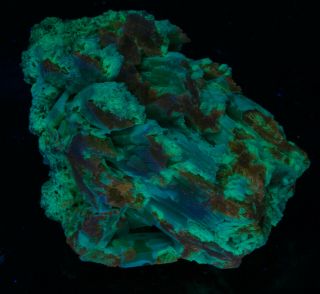MSW2506: Large Plumbogummite after Pyromorphite - China Fluorescent Mineral 2
