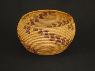 A Well - Woven Maidu Degikup - Shaped Basket,  Native American Indian,  Circa: 1910