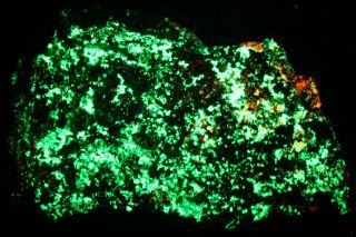Fibrous wollastonite,  margarosanite fluorescent minerals,  Franklin,  NJ 5