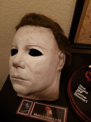 Halloween 1978 " Mad Mike " Michael Myers Mask With Mask Stand