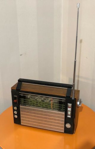 Vintage Soviet Russian USSR Radio SELENA TYPE B - 207 3