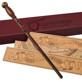 Universal Harry Potter Ollivanders Interactive Ivy Wand W/display Stand And Map