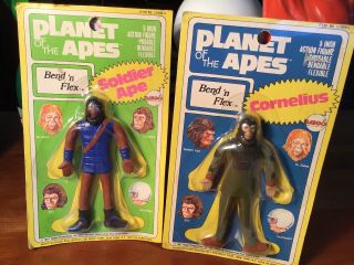 2 Vintage Carded Never Opened Planet Of The Apes Mego Bend N Flex Figures