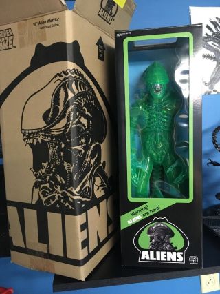 7 Aliens Warrior Acid Green Translucent 18  Action Figure
