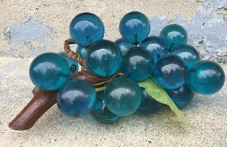 Vintage Retro 1960s Acrylic Lucite Vibrant Blue Grapes Cluster On Painted Wood 5