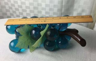 Vintage Retro 1960s Acrylic Lucite Vibrant Blue Grapes Cluster On Painted Wood 7